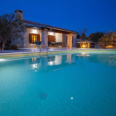 Holiday Home Svemir Drage Εξωτερικό φωτογραφία