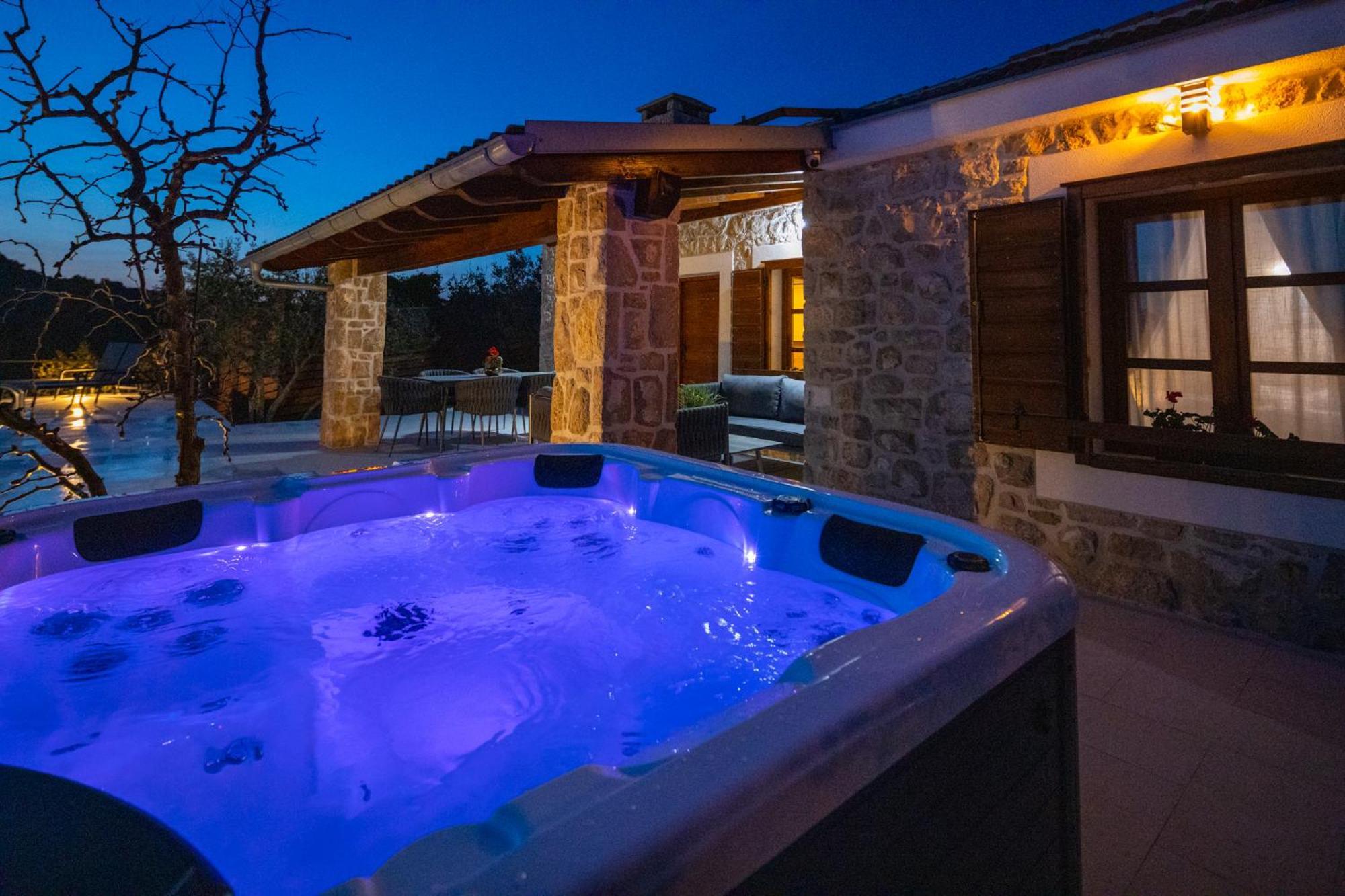 Holiday Home Svemir Drage Εξωτερικό φωτογραφία