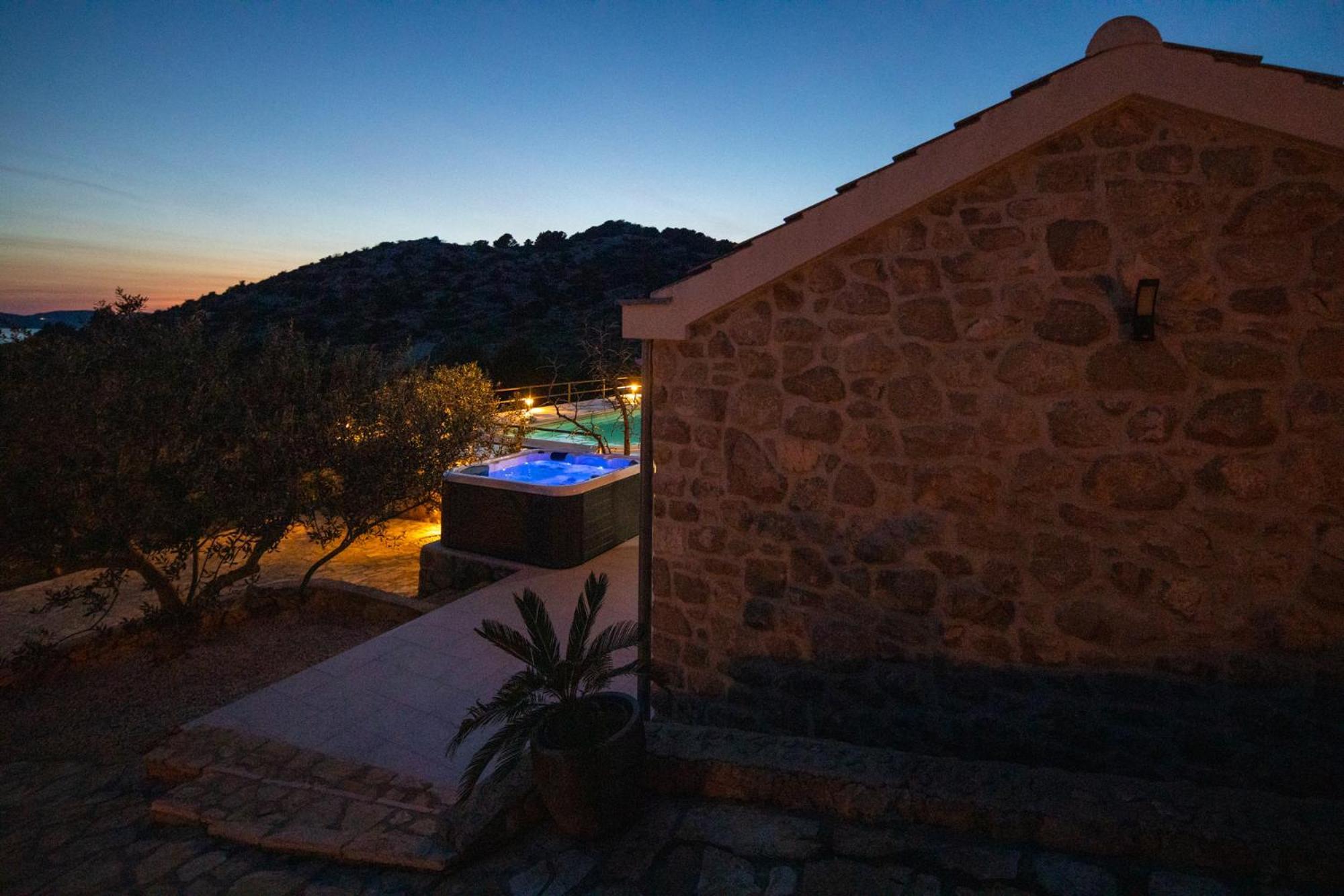 Holiday Home Svemir Drage Εξωτερικό φωτογραφία