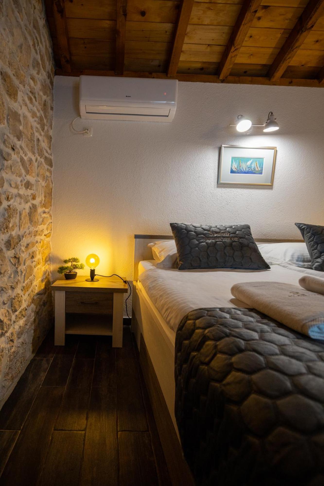 Holiday Home Svemir Drage Εξωτερικό φωτογραφία