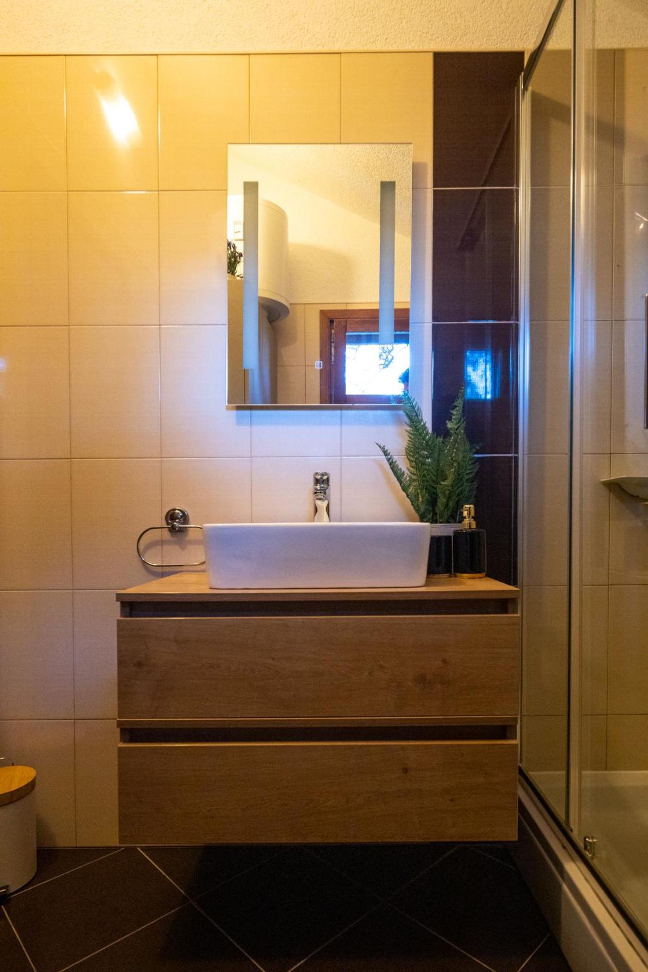 Holiday Home Svemir Drage Εξωτερικό φωτογραφία