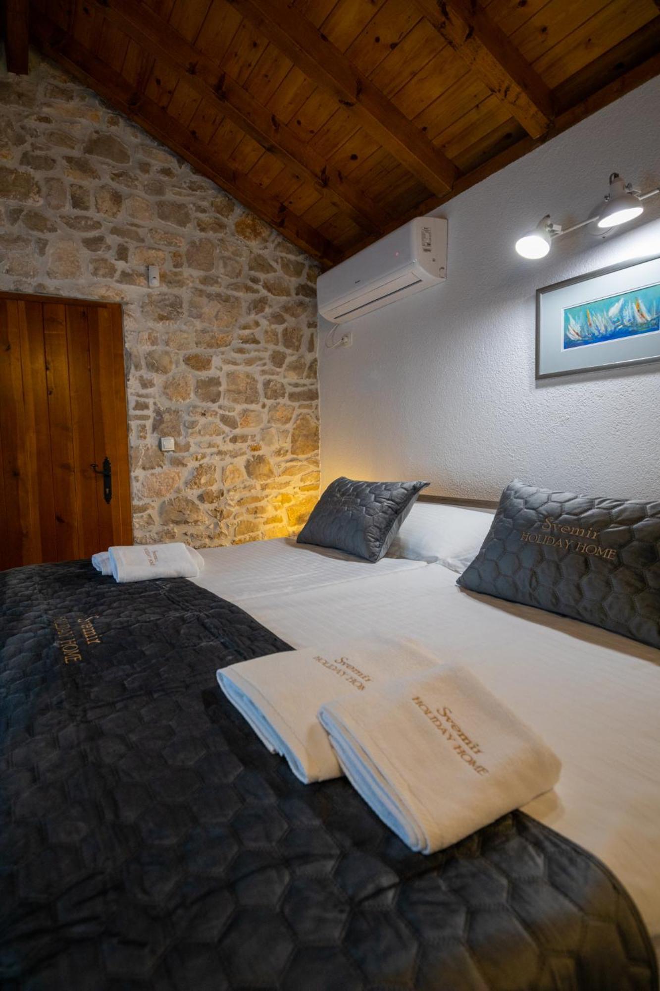 Holiday Home Svemir Drage Εξωτερικό φωτογραφία